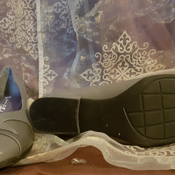 Shoes - Picture 3 of 3